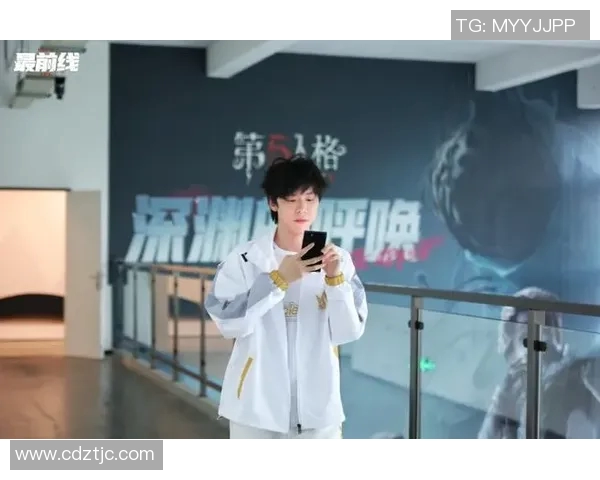 FPX战队从逆境中崛起的奋斗历程与大师赛的荣耀之路实时新闻 FPX战队从逆境中崛起的奋斗历程与大师赛的荣耀之路实时新闻